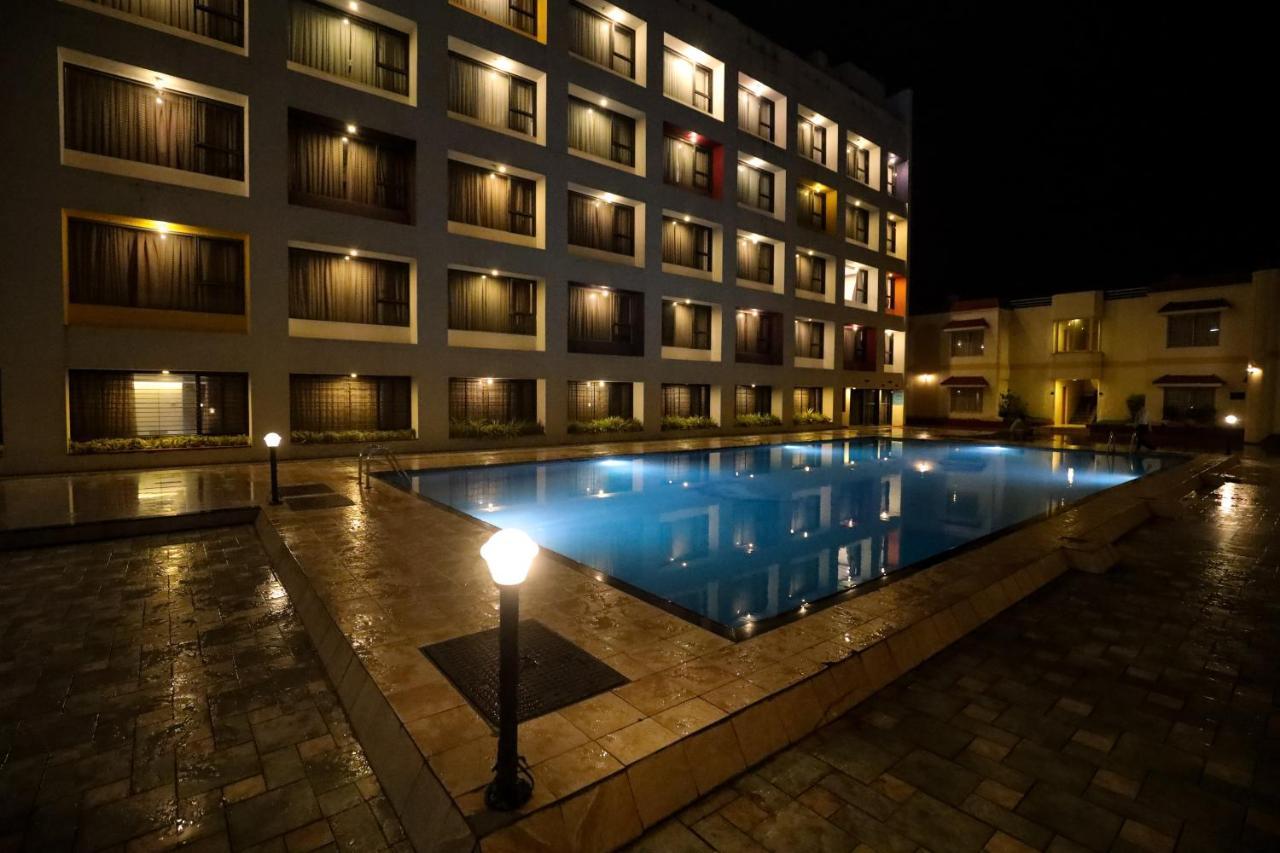Hotel Atithi, Aurangabad מראה חיצוני תמונה
