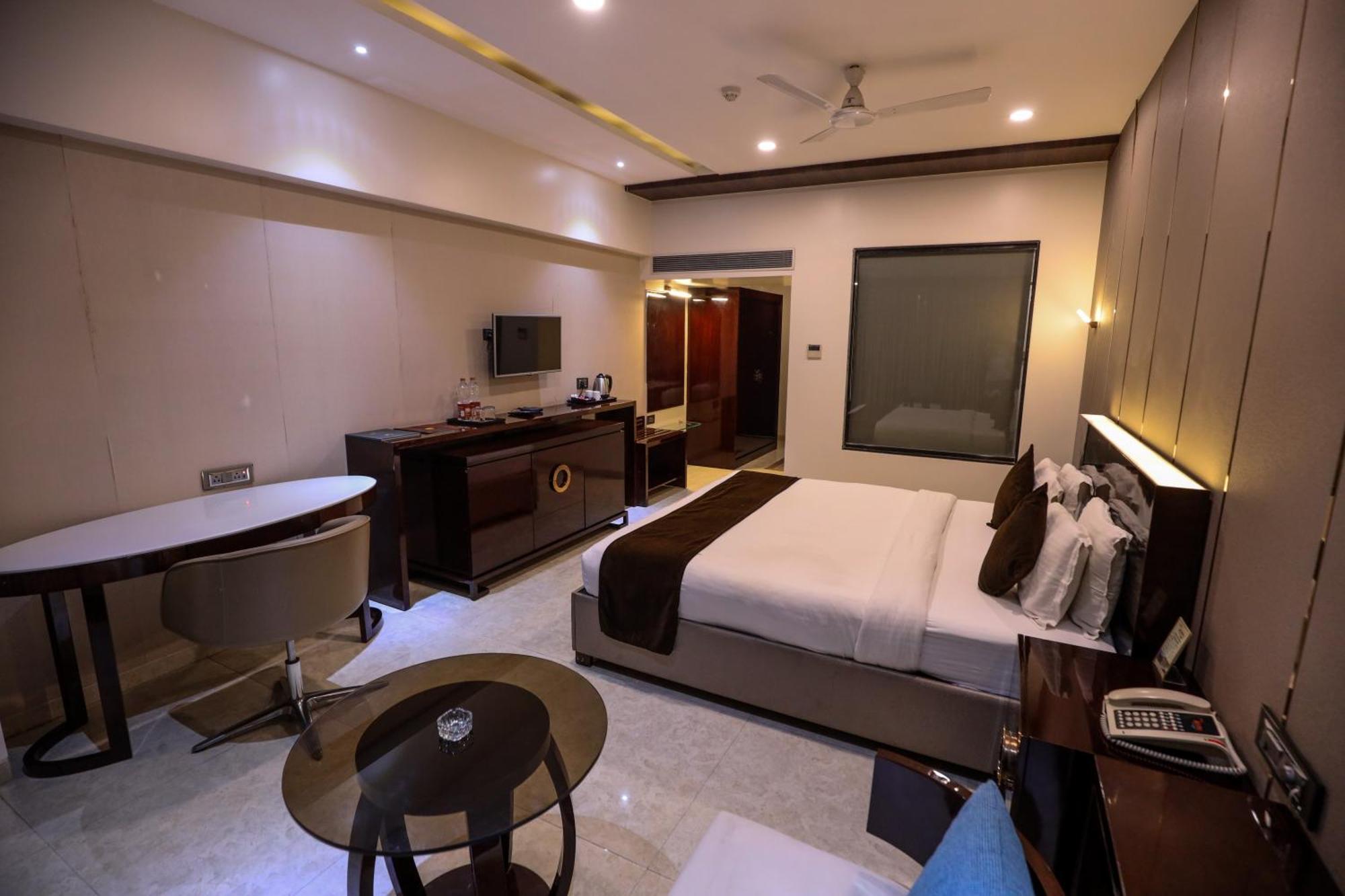 Hotel Atithi, Aurangabad מראה חיצוני תמונה