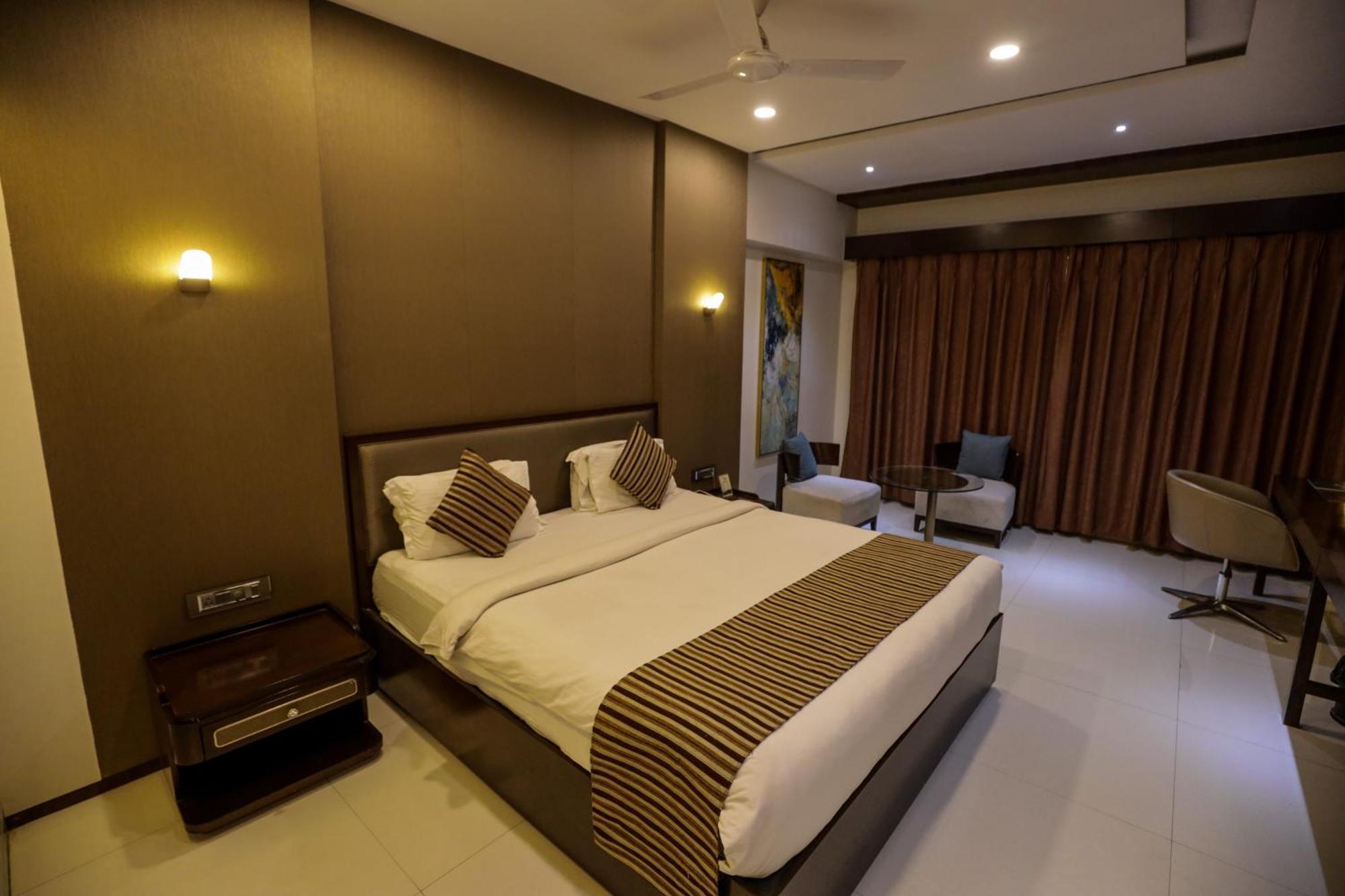 Hotel Atithi, Aurangabad מראה חיצוני תמונה