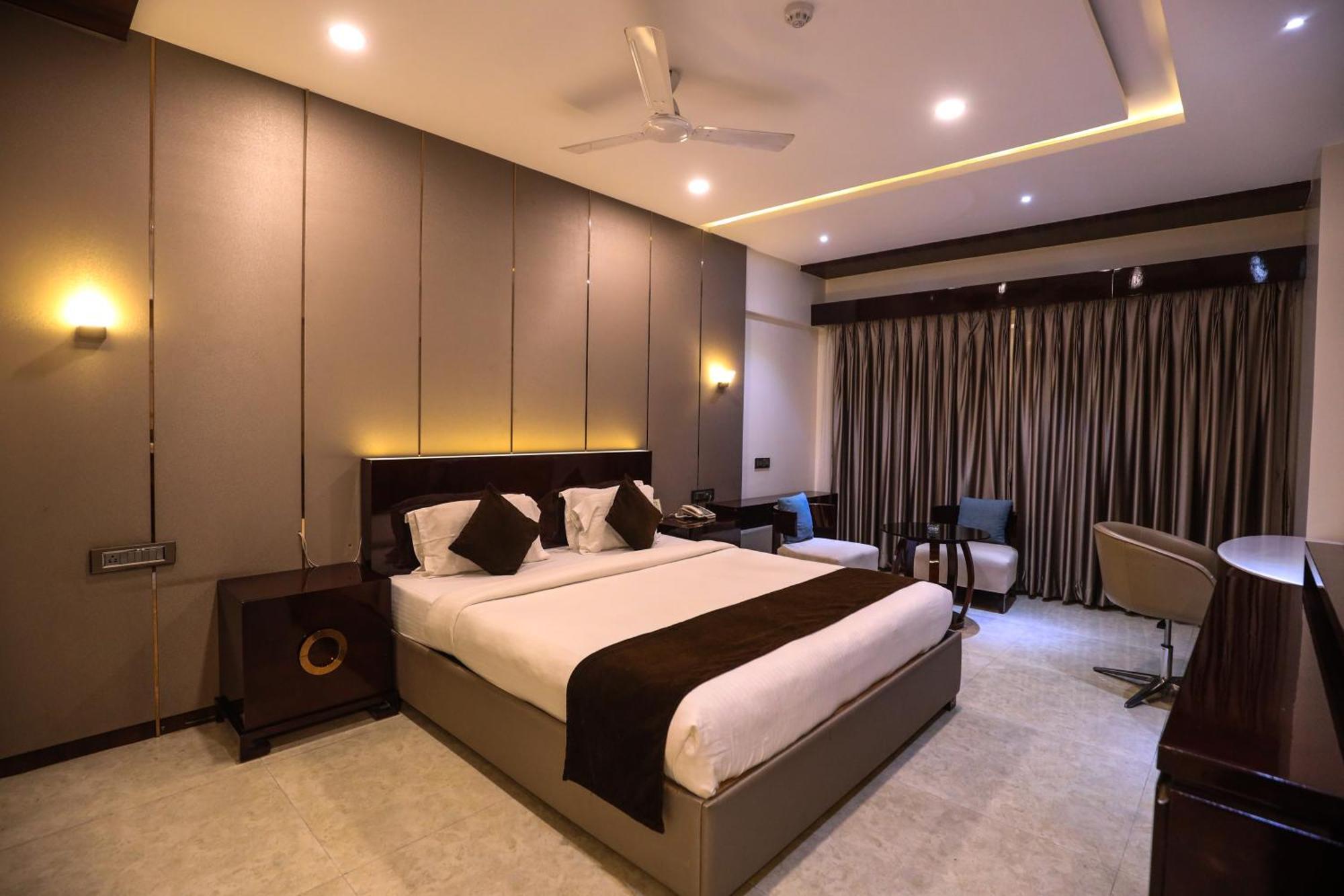 Hotel Atithi, Aurangabad מראה חיצוני תמונה