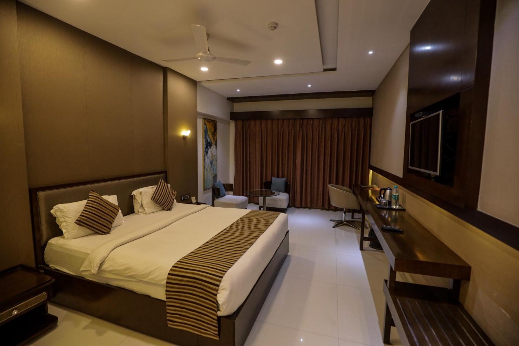 Hotel Atithi, Aurangabad מראה חיצוני תמונה