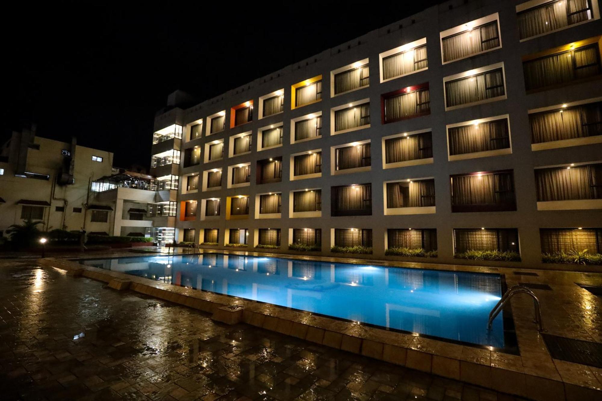 Hotel Atithi, Aurangabad מראה חיצוני תמונה
