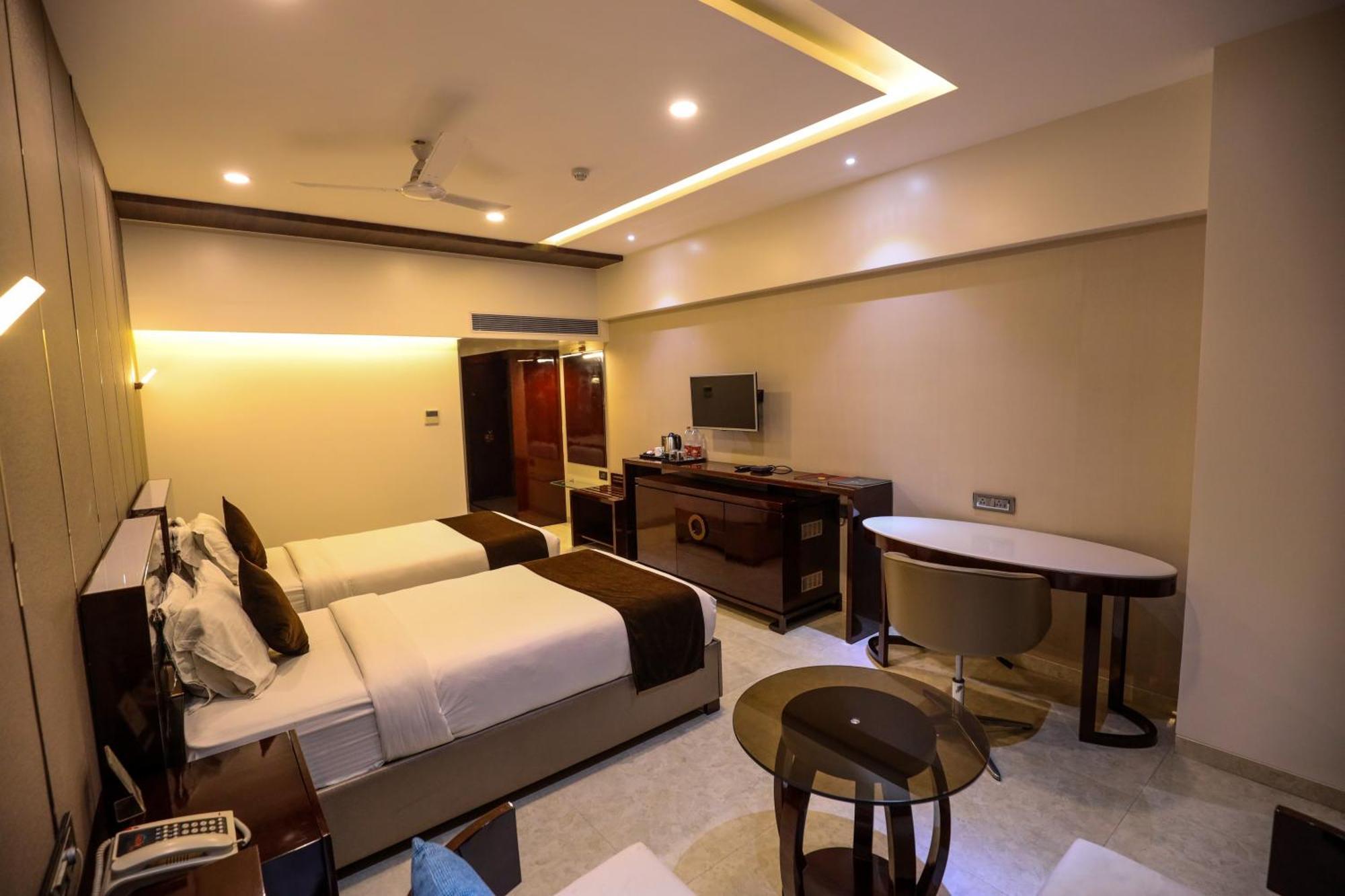 Hotel Atithi, Aurangabad מראה חיצוני תמונה